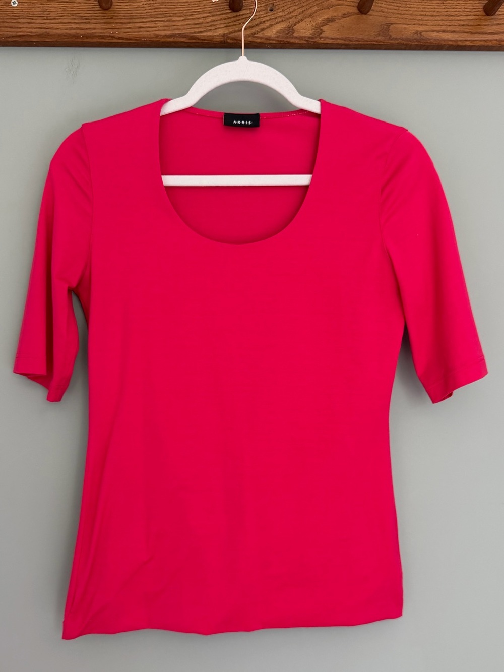 Akris Punto Hot Vibrant Pink Scoop Neck Half Sleeve Minimalist Thick Tee